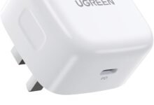 UGREEN شاحن iPhone 16 Pro-Type-C 20W سريع وآمن UGREEN شاحن iPhone 16 Pro-Type-C 20W سريع وآمن