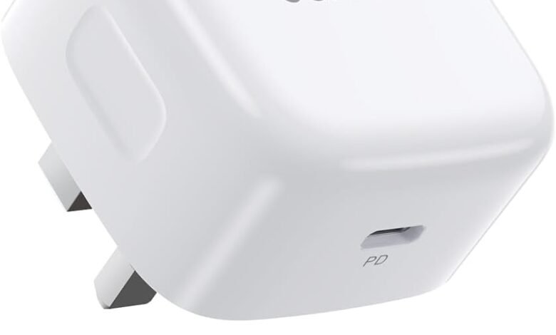 UGREEN شاحن iPhone 16 Pro-Type-C 20W سريع وآمن