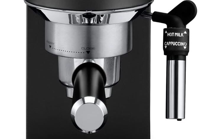 ماكينة قهوة اسبريسو ديلونجي Dedica EC685.BK 15 بار 1350 واط DeLonghi Dedica Pump Espresso coffee machine, 15 bar, 1350W, Black - EC685.BK