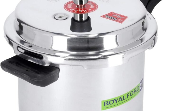 قدر ضغط Royalford RF9750 3 لتر مع قاعدة اندكشن مقبض متين Royalford Pressure Cooker Induction Base Heavy-Duty Aluminium With Lid Durable Handles Ideal For Small To Medium Households Saves Energy, Create Delicious, Silver, 3L, RF9750