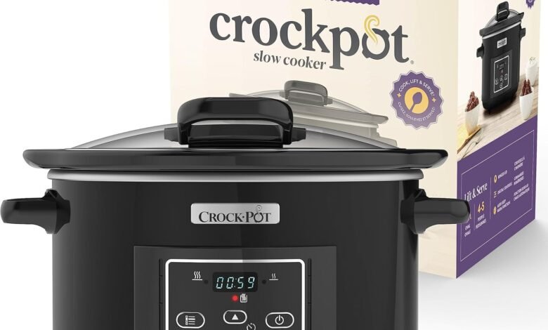 Crock-Pot Lift and Serve Digital Slow Cooker with Hinged Lid and Programmable Countdown Timer | 4.7 L (up to 5 People) | Energy Efficient | Black [CSC052]