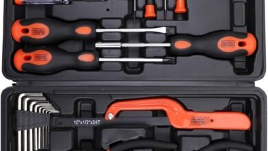 عدة أدوات يدوية 126 قطعة من BLACK+DECKER مع صنارة ومفكات BLACK+DECKER 126-Piece Hand Tool Kit, Wrenches, Screwdrivers, Hammer, Allen Keys, Electrical Tester, Durable Kitbox, Ideal for Home and Professional Use, Portable, Orange/Black - BMT126C